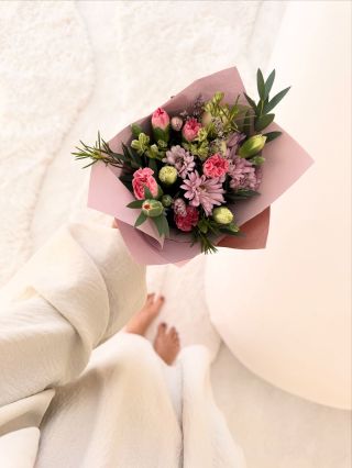 Krásný sváteční den mějte! 🌸🤍