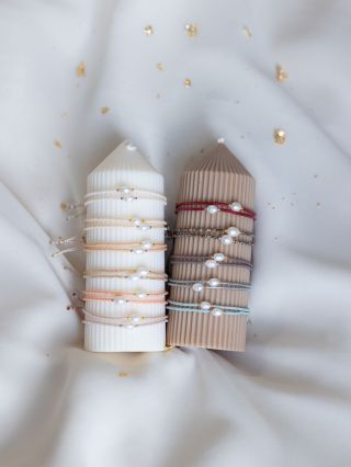 Náramky z japonských skleněných korálků Miyuki jsou celoročně oblíbené. Pod stromečkem jich každoročně bývá nejvíc s říční...