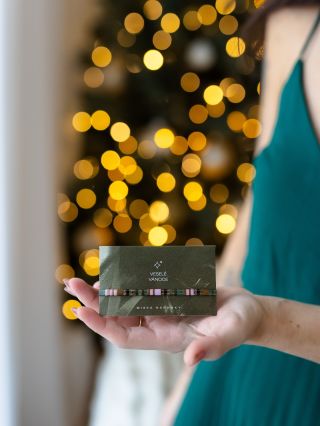 Víte, že máme dvě barvy vánočních kartiček? Kromě klasické krémové si můžete zvolit i tuhle zelenou🥰 Ve většině případů si...