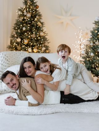 Přejeme vám krásné sváteční dny! ✨ Děkujeme, že jste s námi ❤️ D+M+E+P